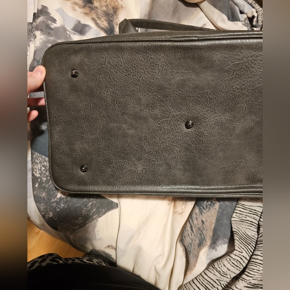 Grace and lace weekender duffle bag brand new never used with tags - Picture 14 of 14